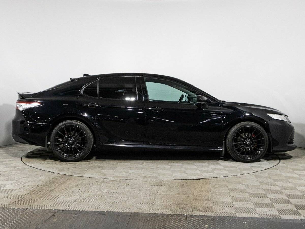 Toyota Camry 2018 года с пробегом. Фото: #3