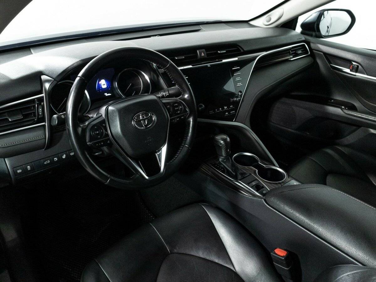 Toyota Camry 2018 года с пробегом. Фото: #10
