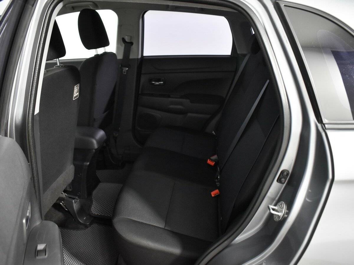 Б/У Митсубиши АС-Икс 2012 года. Фото: #11