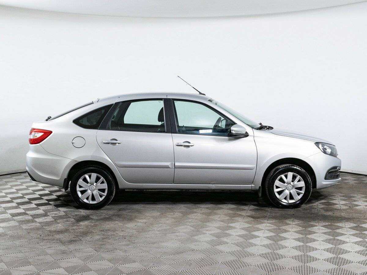 Б/У Лада (ВАЗ) Гранта 2020 года. Фото: #3