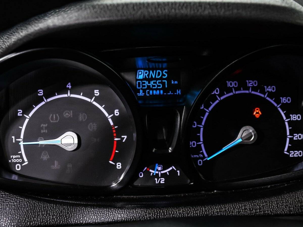 Б/У Форд ЭкоСпорт 2015 года. Фото: #9