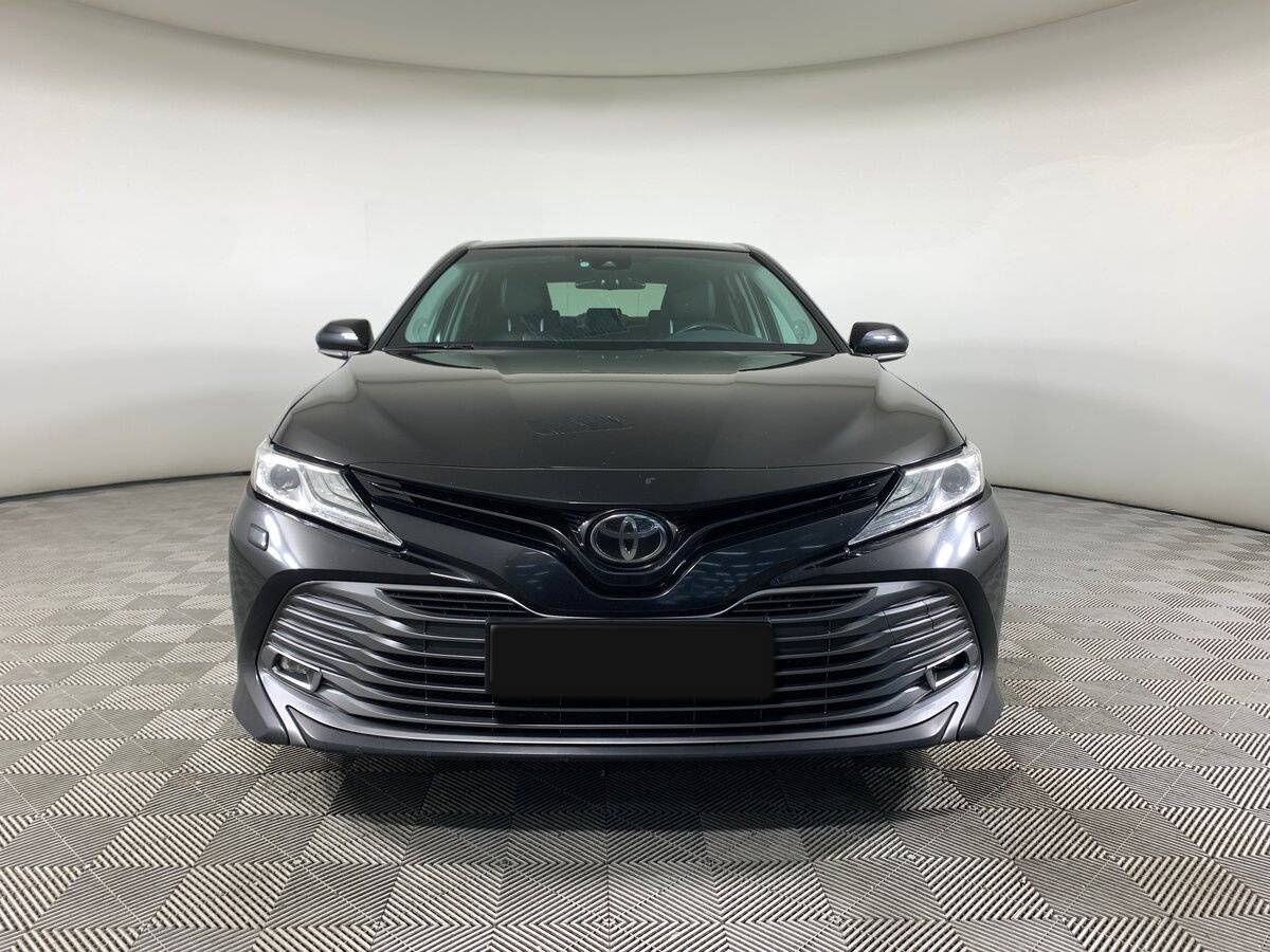 Toyota Camry 2018 года с пробегом. Фото: #1