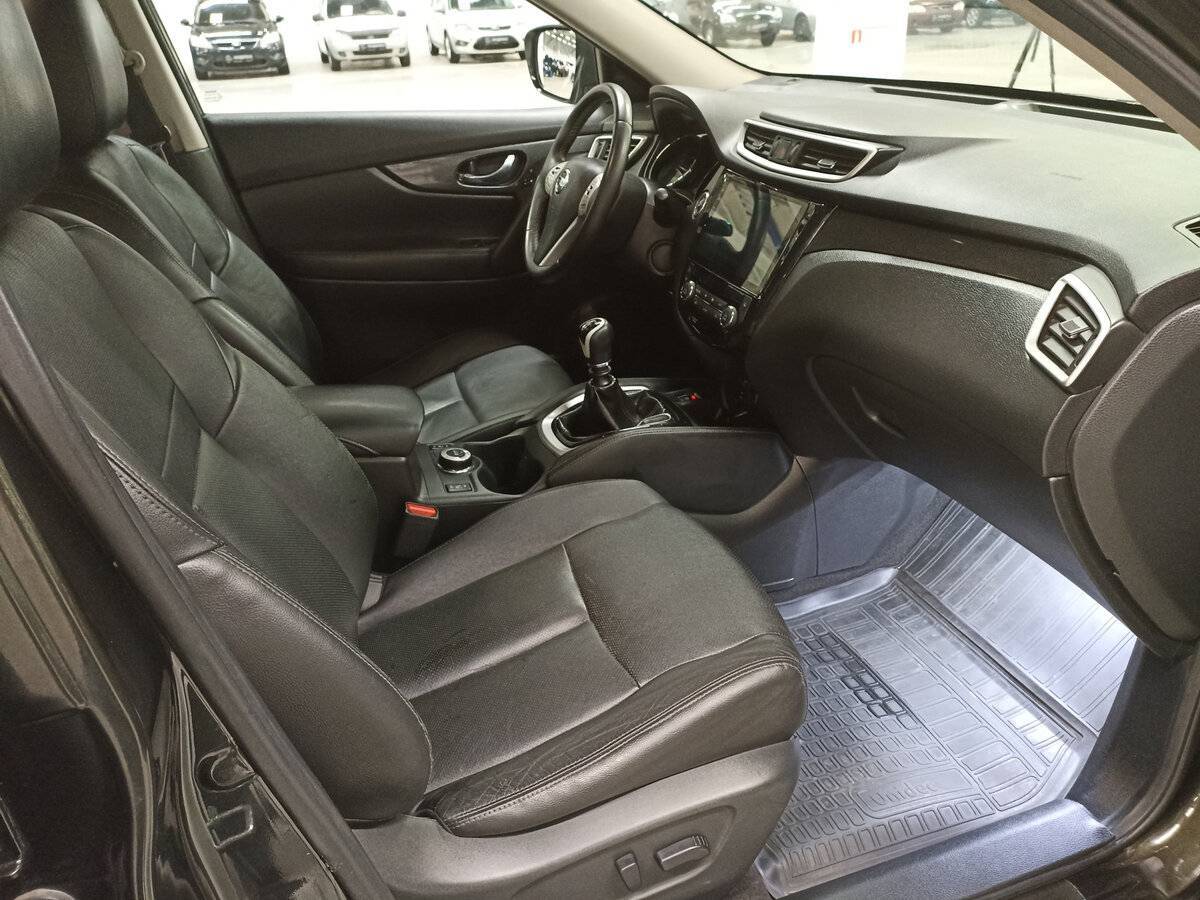 Б/У Ниссан Икс-Трейл 2015 года. Фото: #10