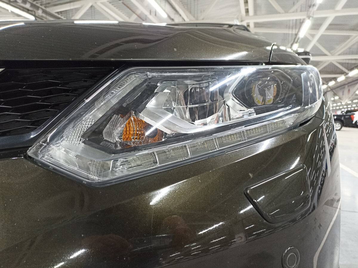 Б/У Ниссан Икс-Трейл 2015 года. Фото: #16