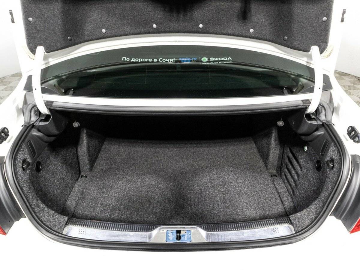 Б/У Шкода Суперб 2013 года. Фото: #14