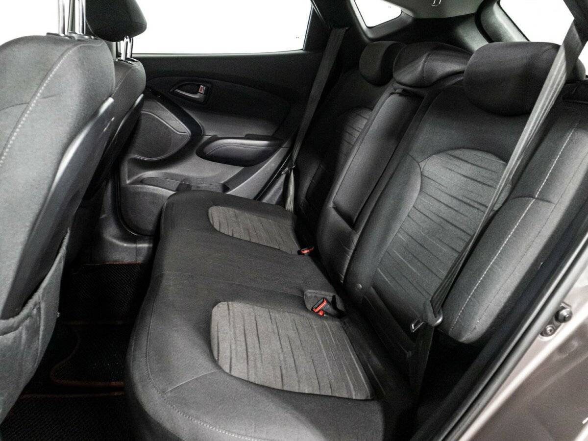 Б/У Хендай ай-икс35 2013 года. Фото: #9