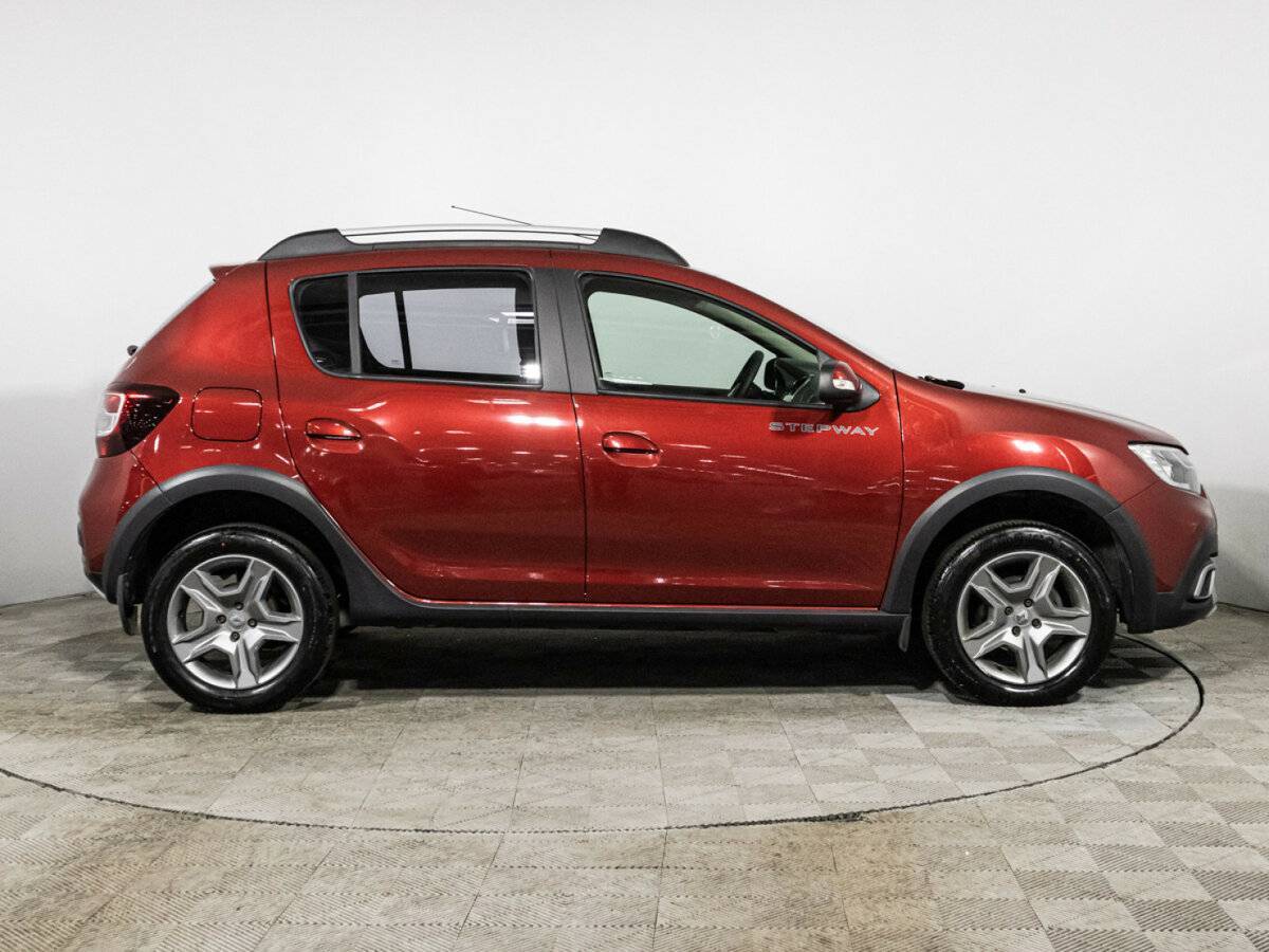 Б/У Рено Сандеро 2021 года. Фото: #3