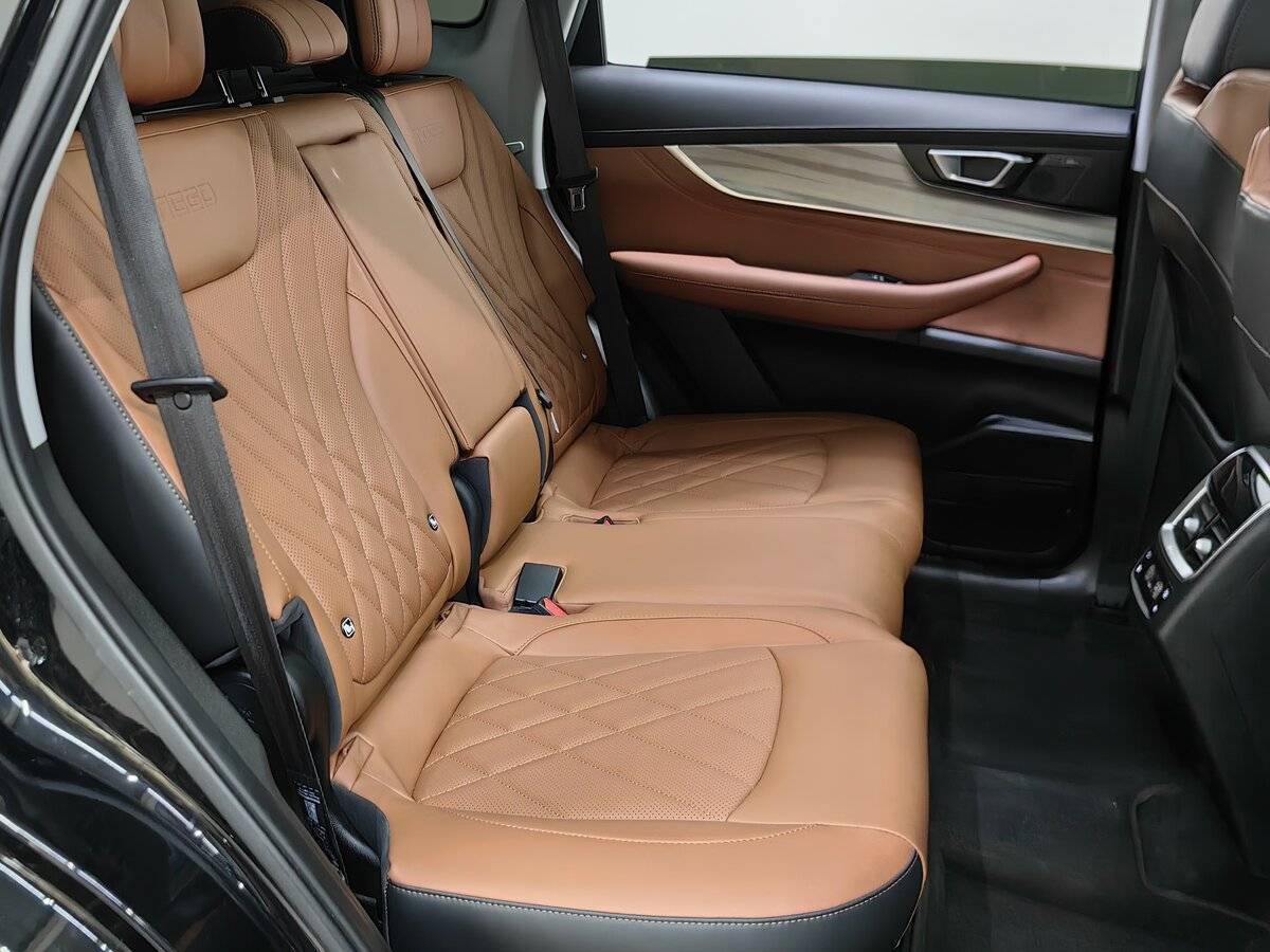 Chery Tiggo 8 Pro Max 2022 года с пробегом. Фото: #8