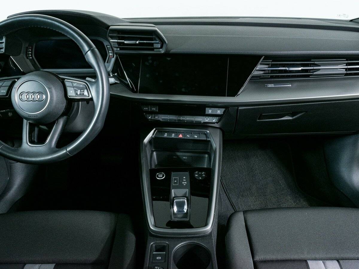 Audi A3 2021 года с пробегом. Фото: #8