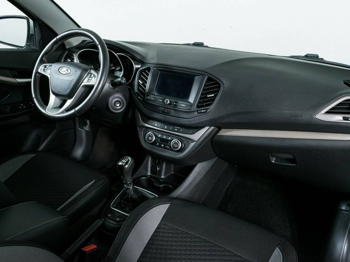 Б/У Лада (ВАЗ) Веста 2021 года. Фото: #7