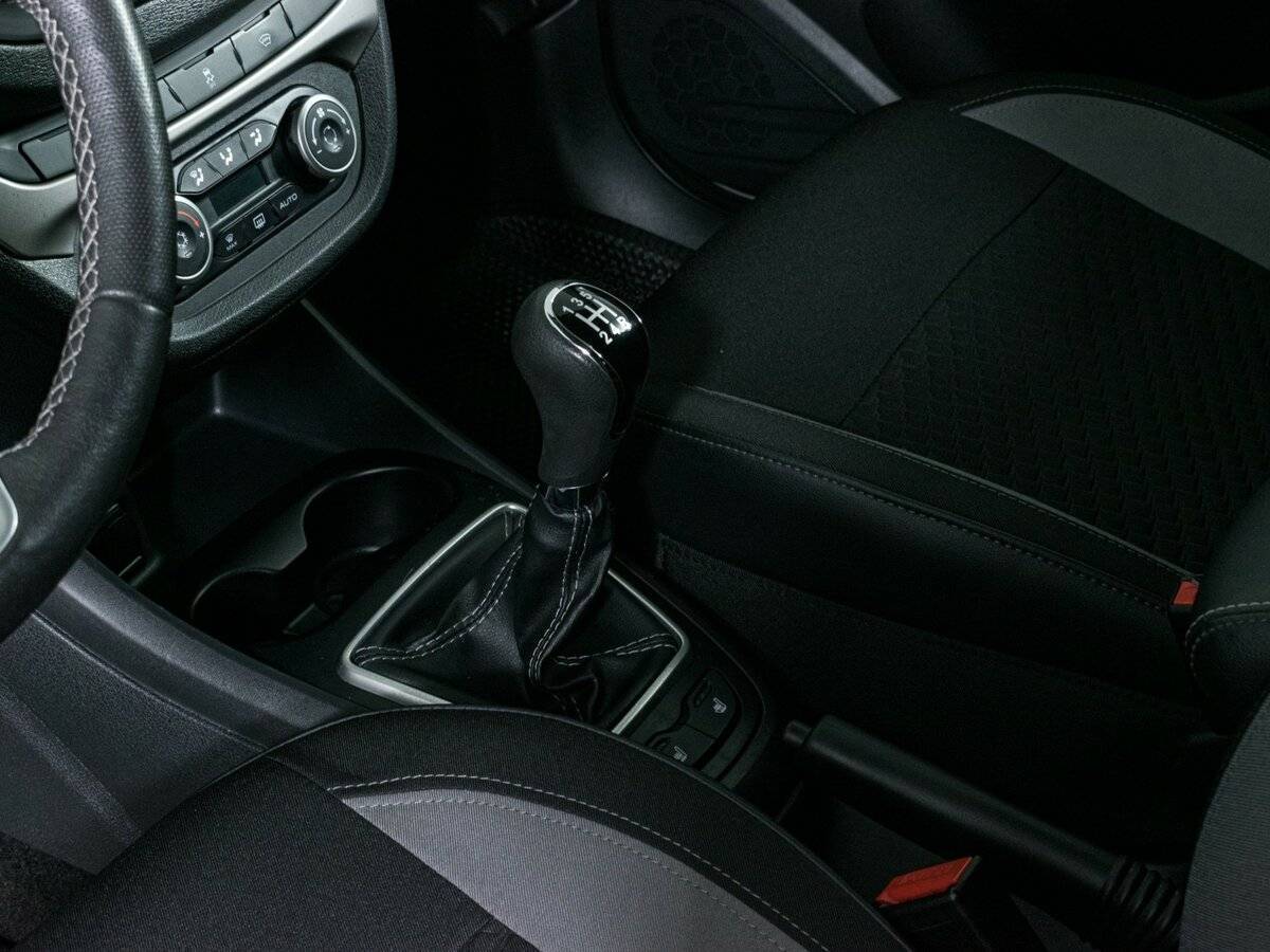 Б/У Лада (ВАЗ) Веста 2021 года. Фото: #12