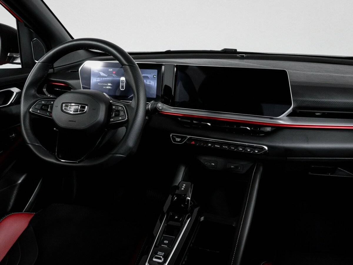 Geely Coolray 2024 года с пробегом. Фото: #11