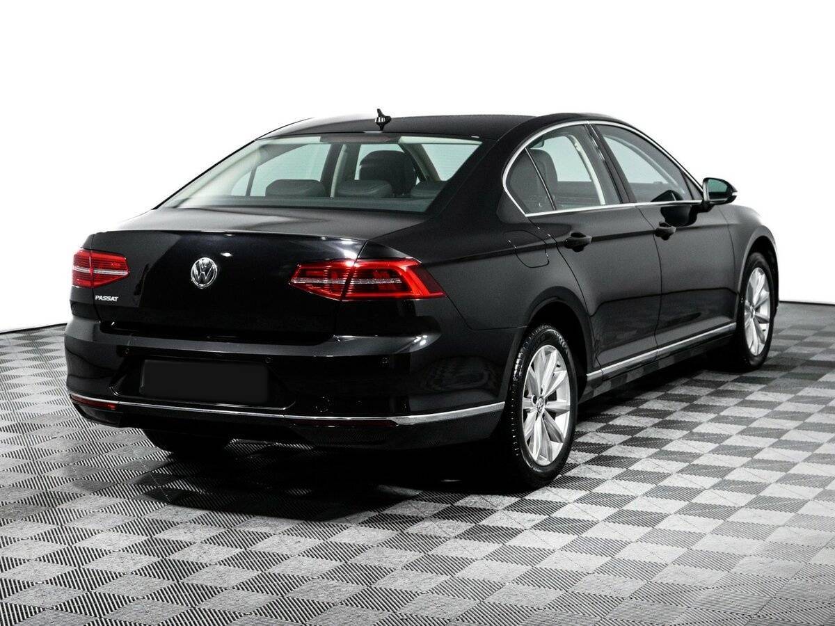 Volkswagen Passat 2019 года с пробегом. Фото: #4