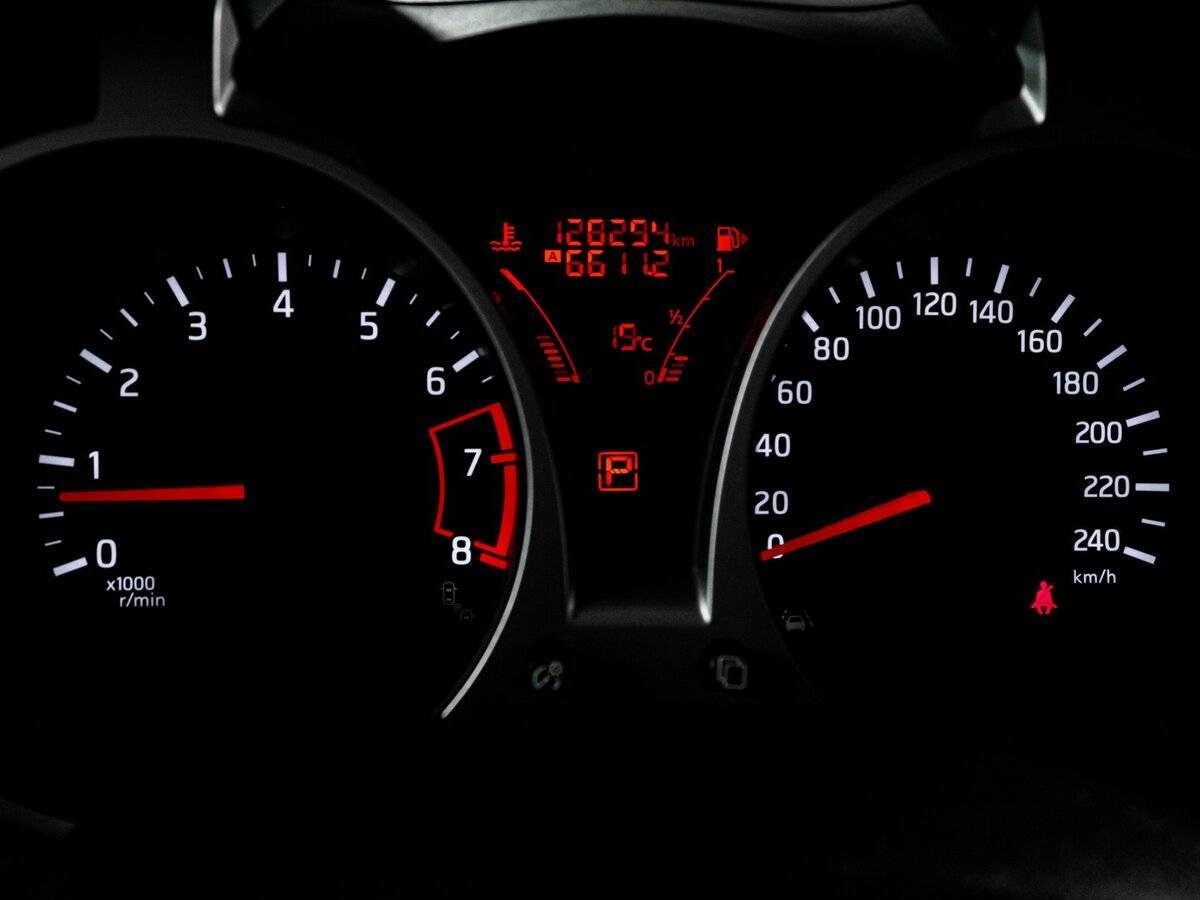 Б/У Ниссан Жук 2014 года. Фото: #10