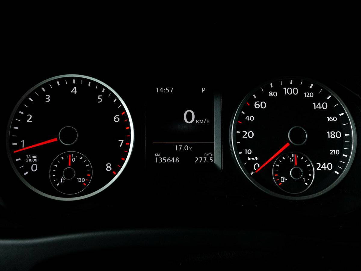 Б/У Фольксваген Тигуан 2015 года. Фото: #10