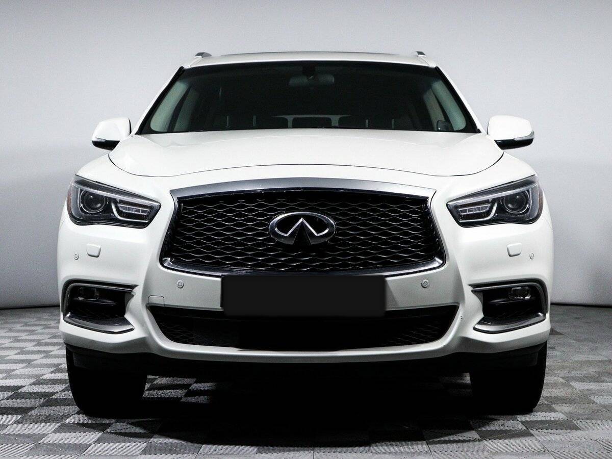 Infiniti QX60 2017 года с пробегом. Фото: #1