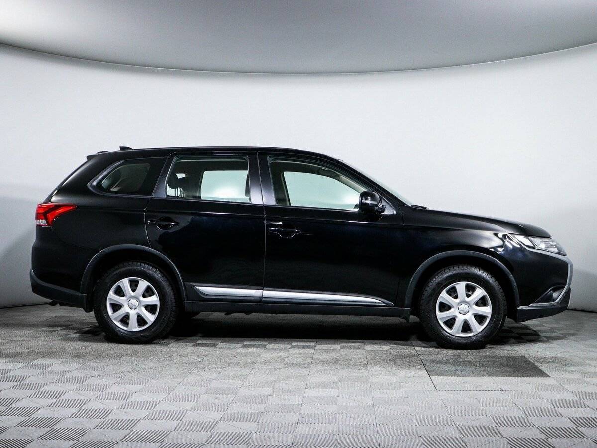 Mitsubishi Outlander 2019 года с пробегом. Фото: #3