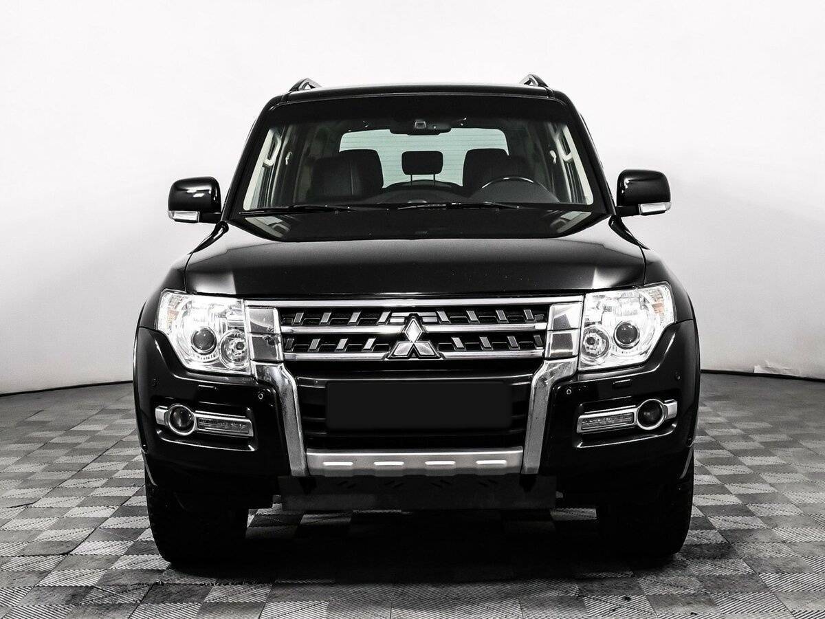 Mitsubishi Pajero 2015 года с пробегом. Фото: #1