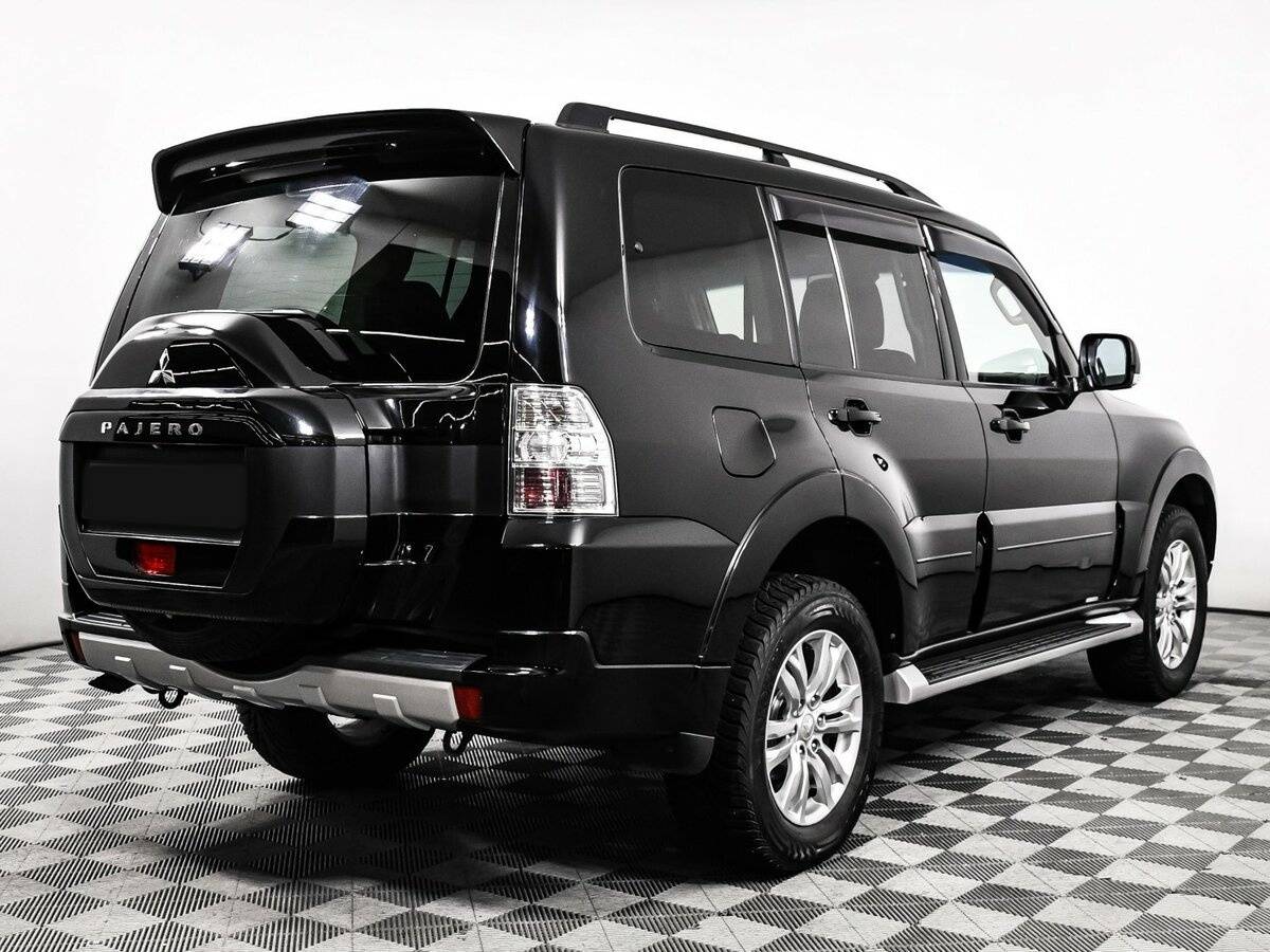 Mitsubishi Pajero 2015 года с пробегом. Фото: #4