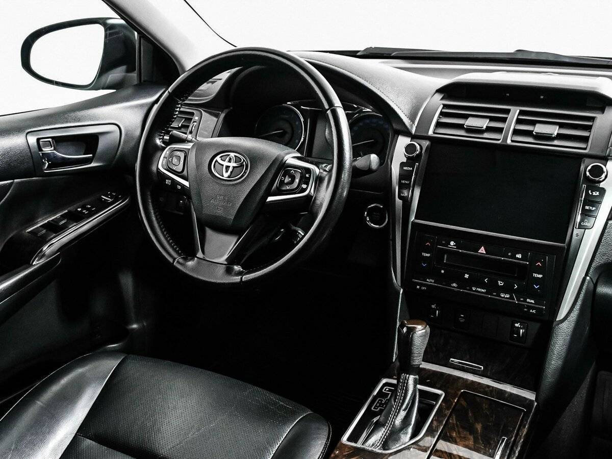 Toyota Camry 2017 года с пробегом. Фото: #7