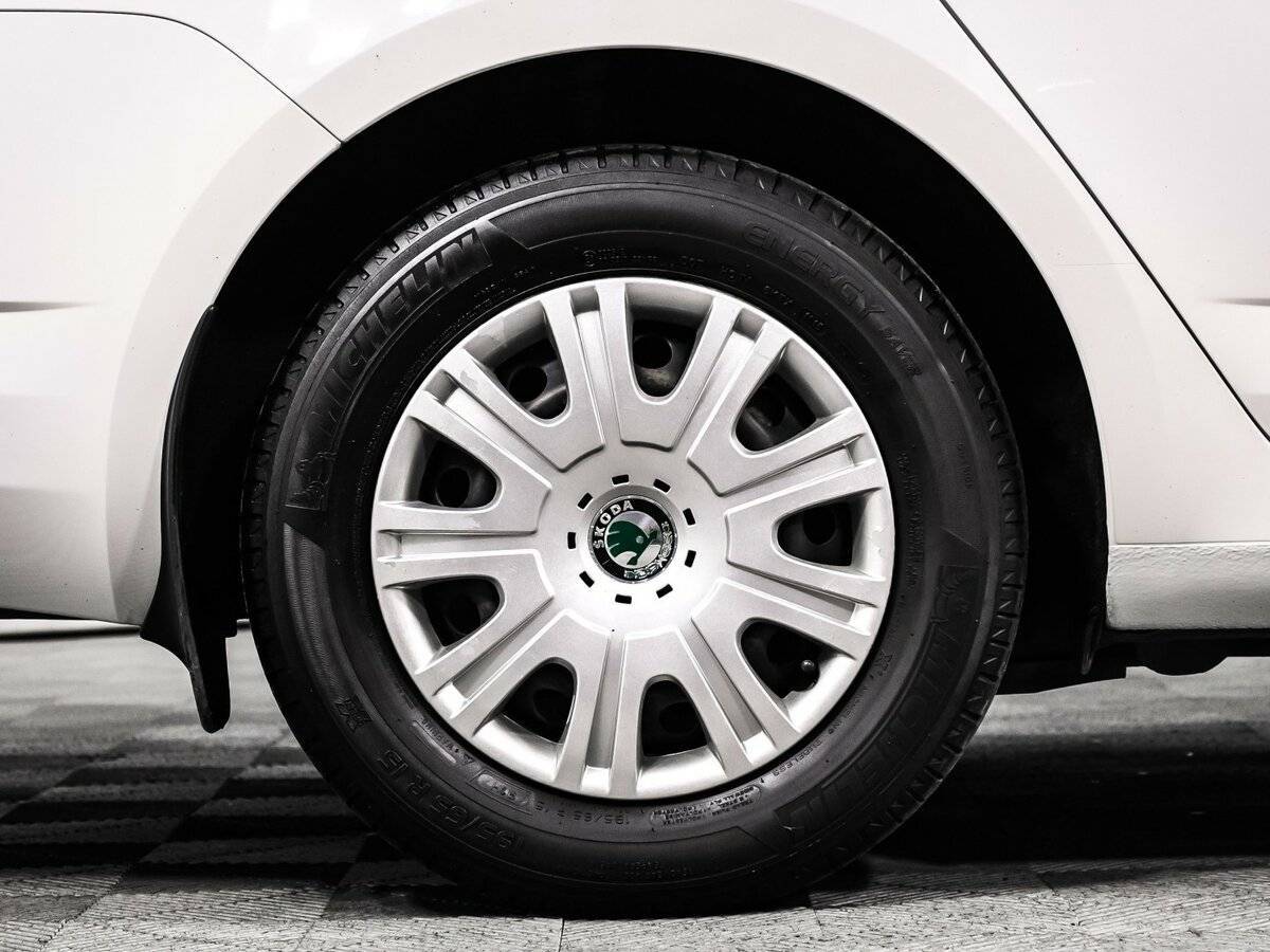 Б/У Шкода Октавия 2015 года. Фото: #13