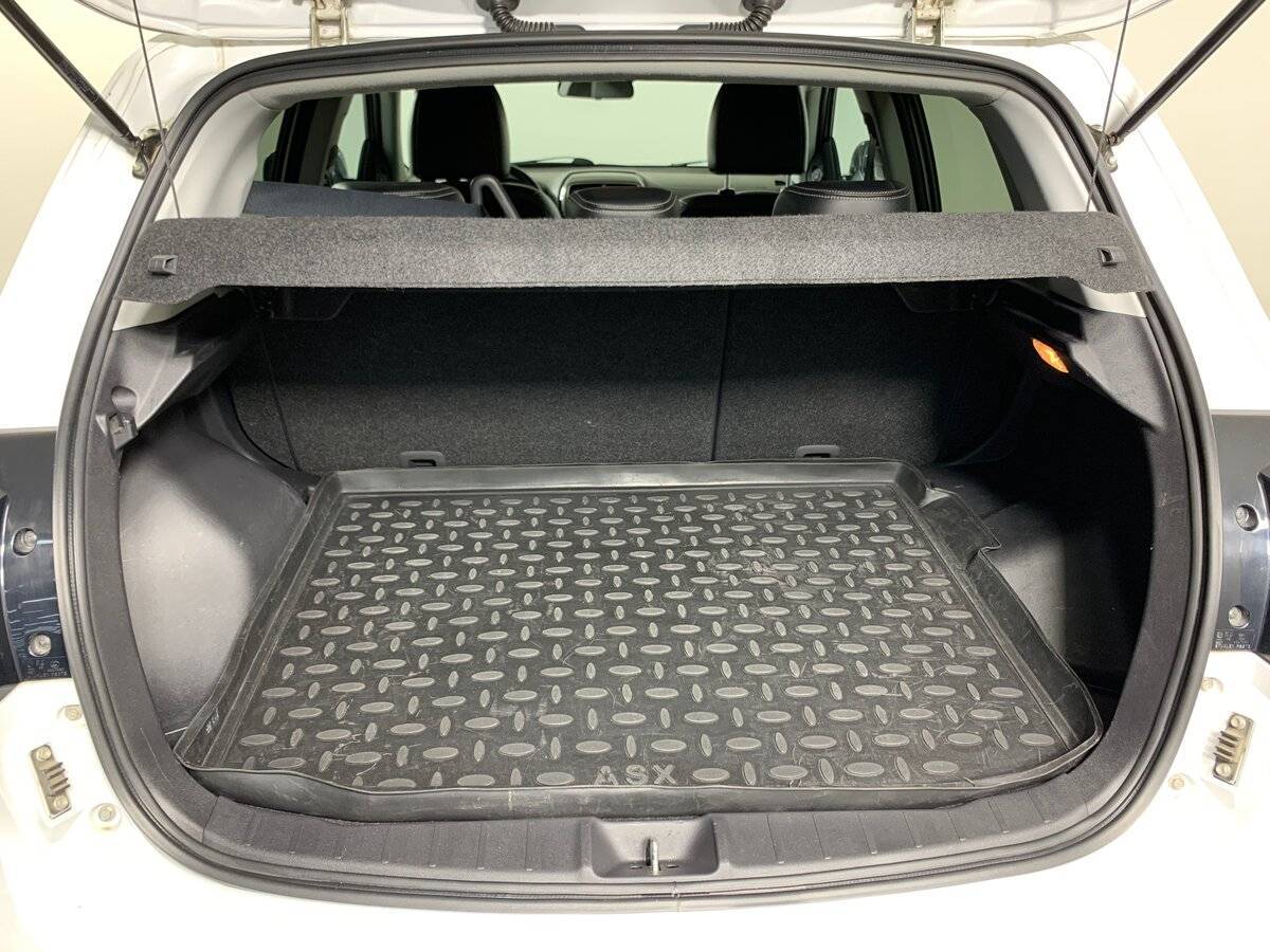 Б/У Митсубиши АС-Икс 2014 года. Фото: #18