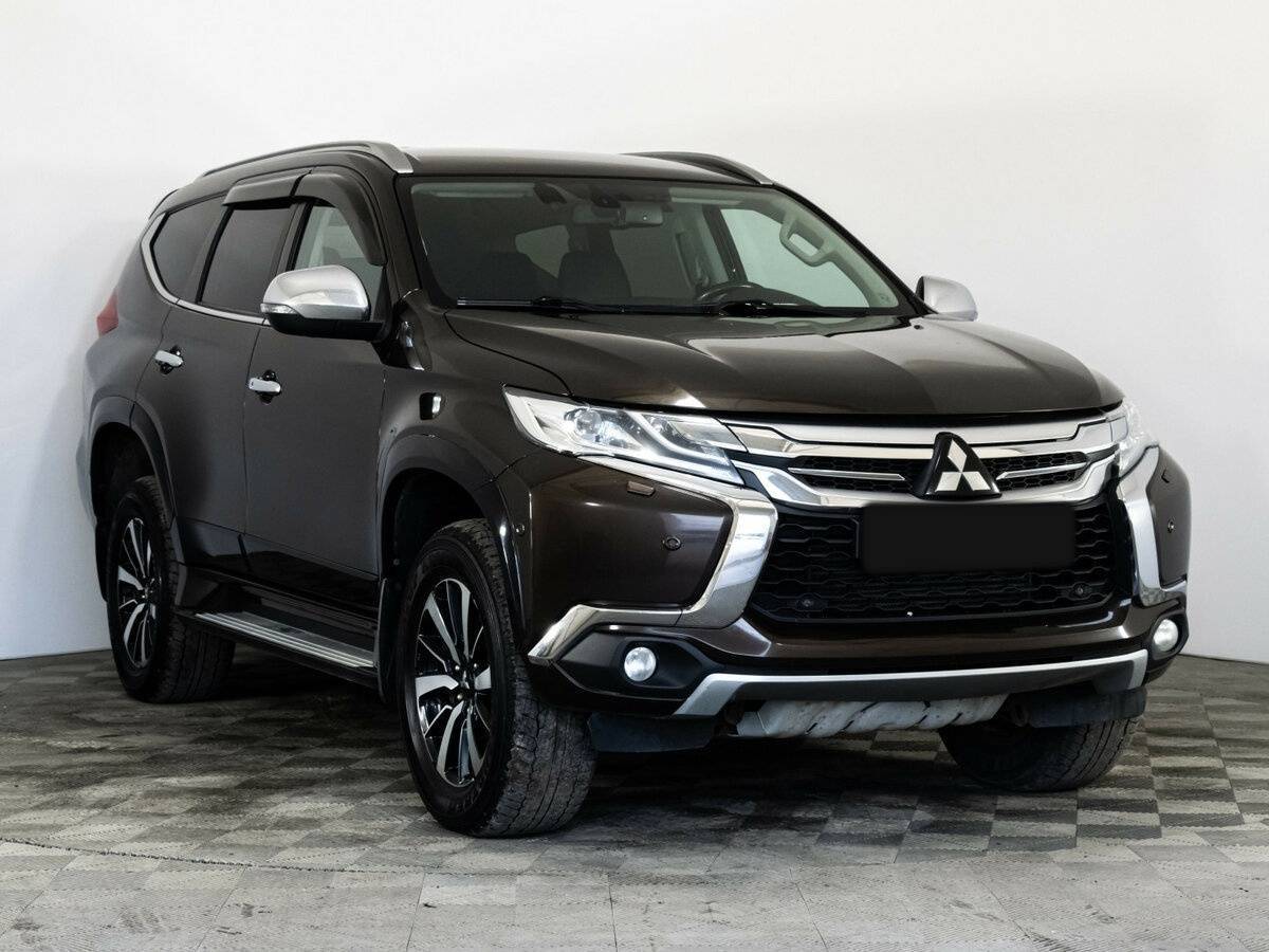 Mitsubishi Pajero Sport 2019 года с пробегом. Фото: #3