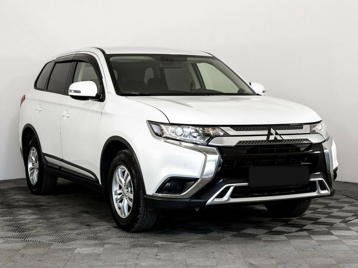 Mitsubishi Outlander 2019 года с пробегом. Фото: #2