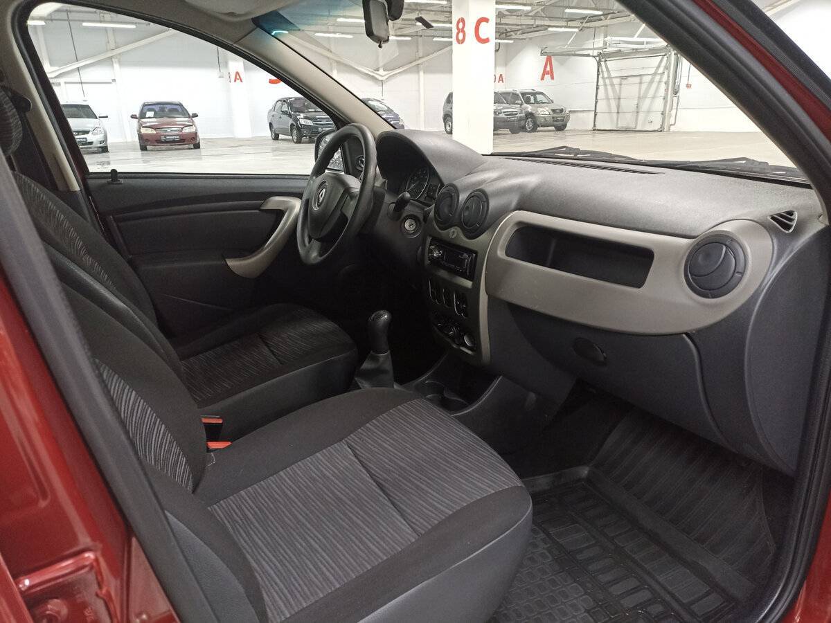 Б/У Рено Сандеро 2013 года. Фото: #10