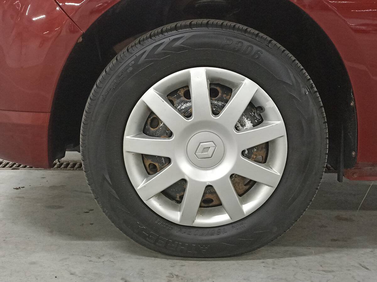 Б/У Рено Сандеро 2013 года. Фото: #17