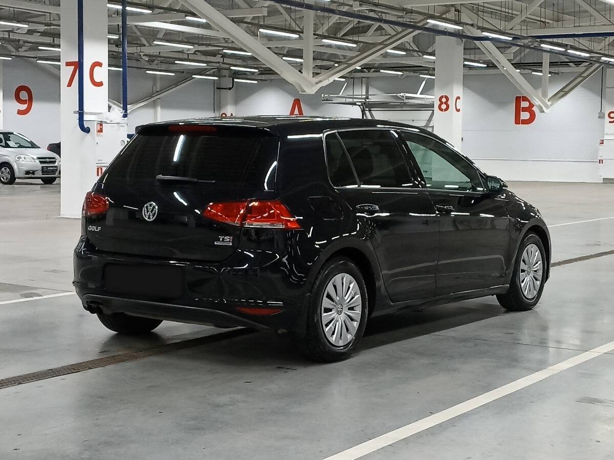 Б/У Фольксваген Гольф 2013 года. Фото: #4