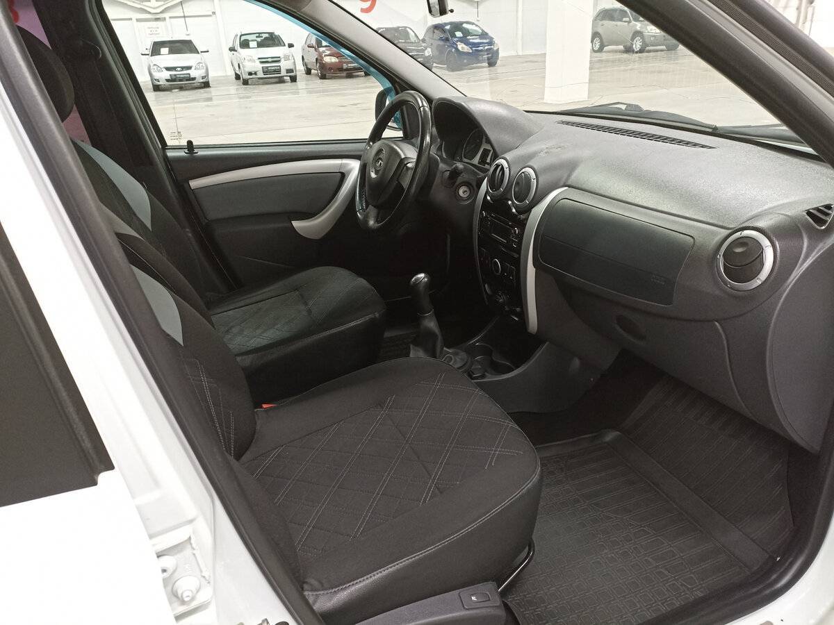 Б/У Лада (ВАЗ) Ларгус 2017 года. Фото: #10