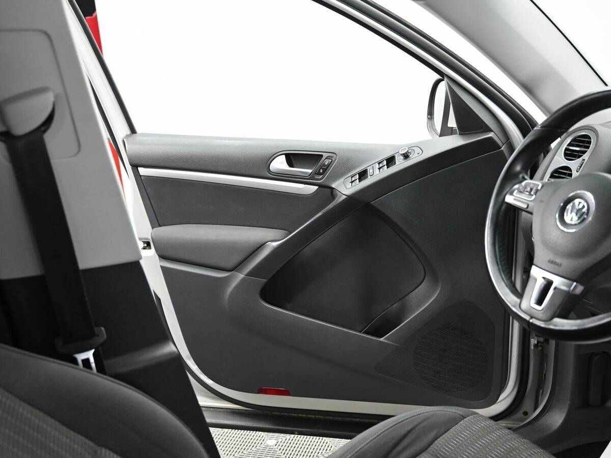 Б/У Фольксваген Тигуан 2012 года. Фото: #4