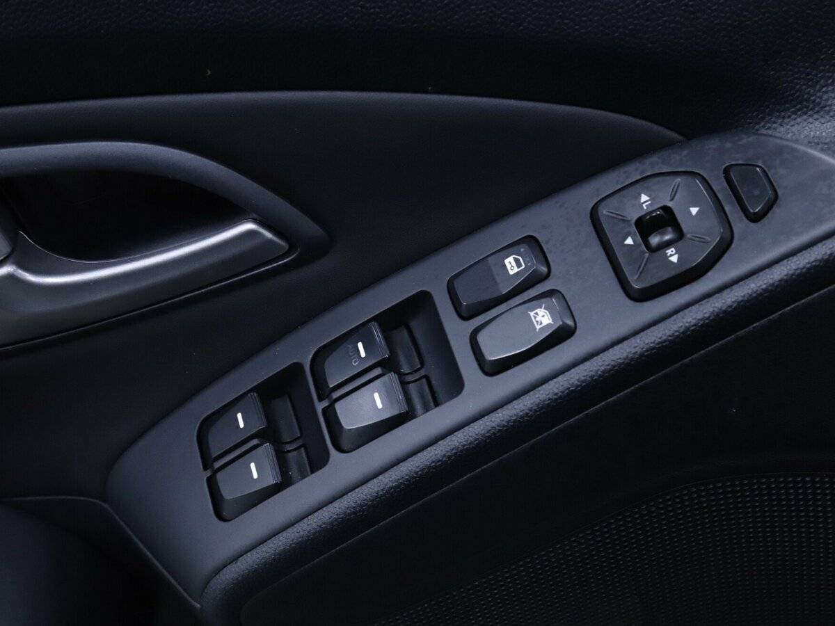 Б/У Хендай ай-икс35 2012 года. Фото: #7