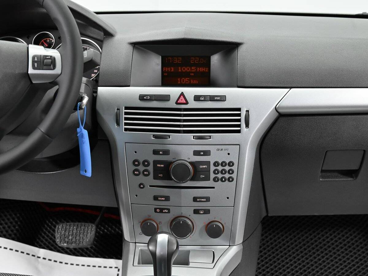 Б/У Опель Астра 2012 года. Фото: #8