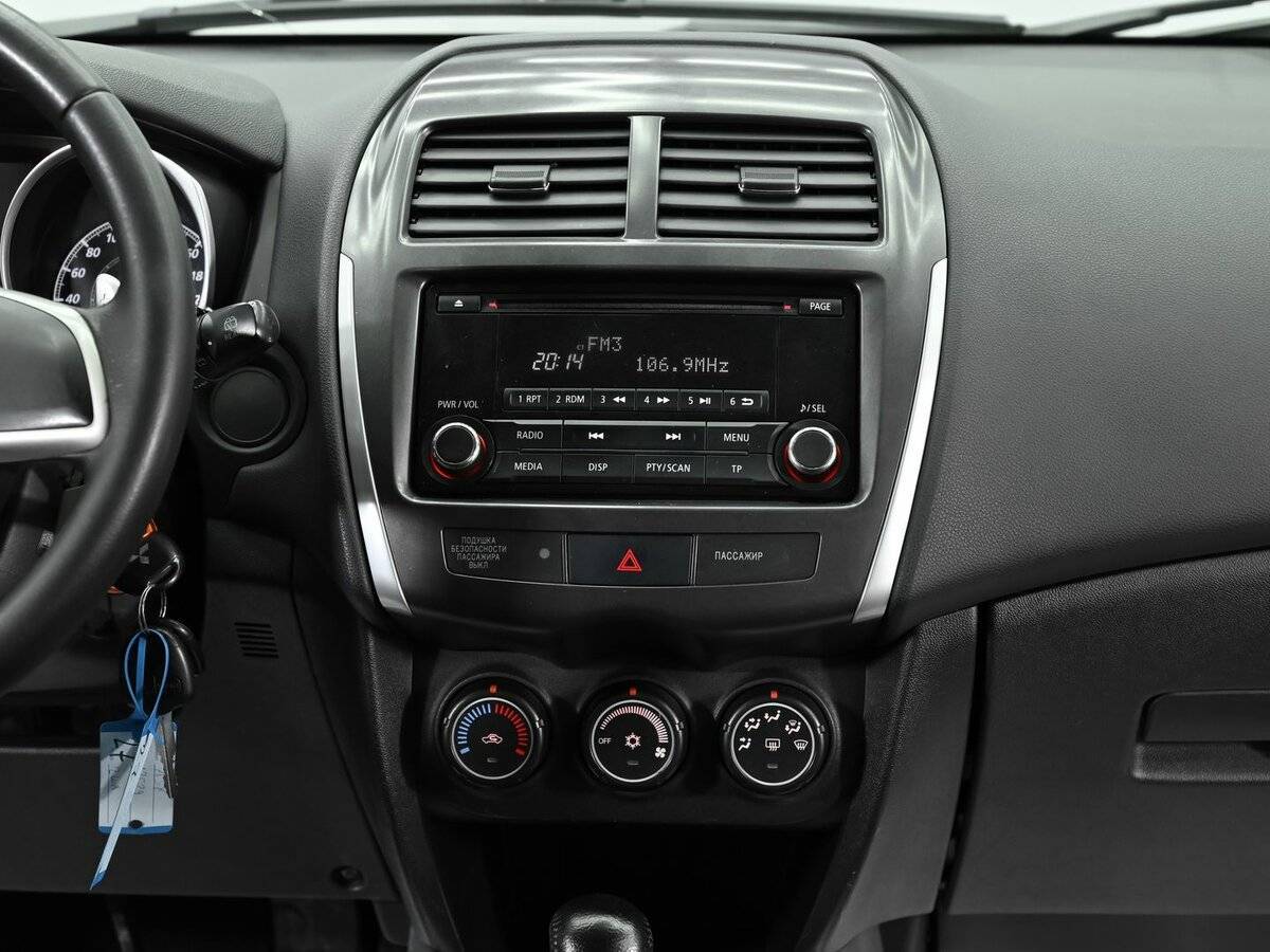 Б/У Митсубиши АС-Икс 2013 года. Фото: #8