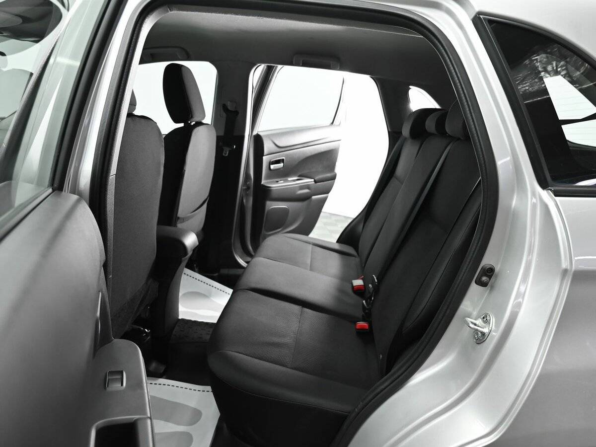 Б/У Митсубиши АС-Икс 2013 года. Фото: #13