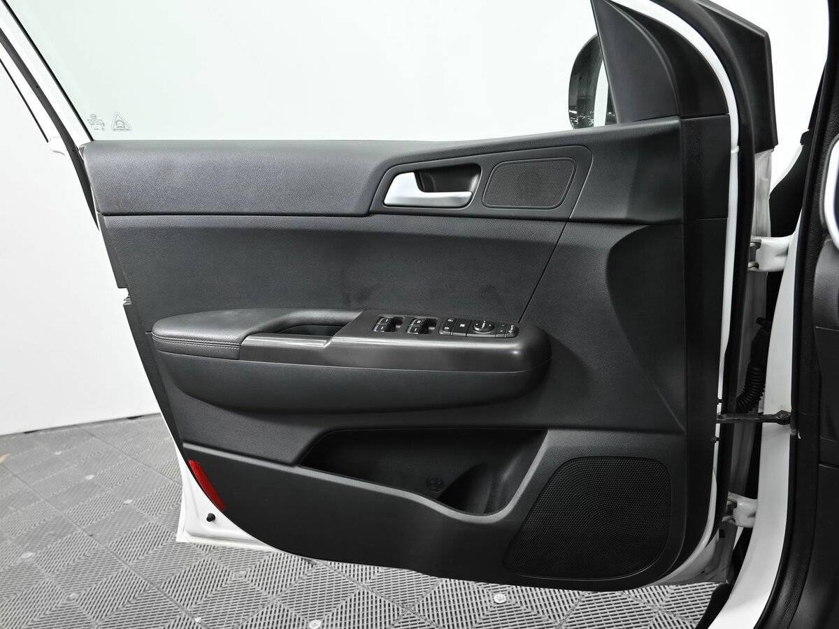 Б/У Киа Спортейдж 2017 года. Фото: #5