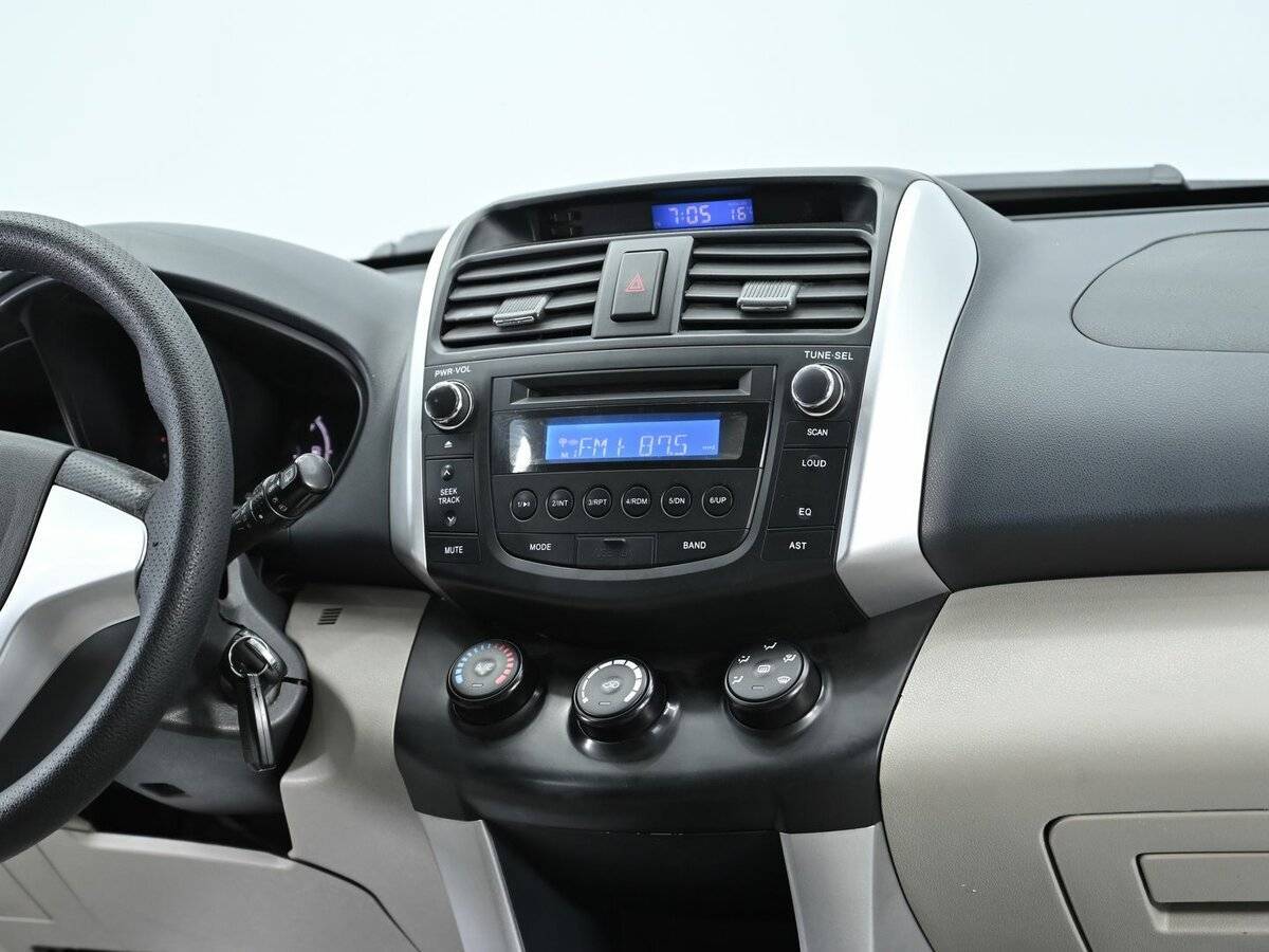 Б/У Лифан Икс60 2013 года. Фото: #9