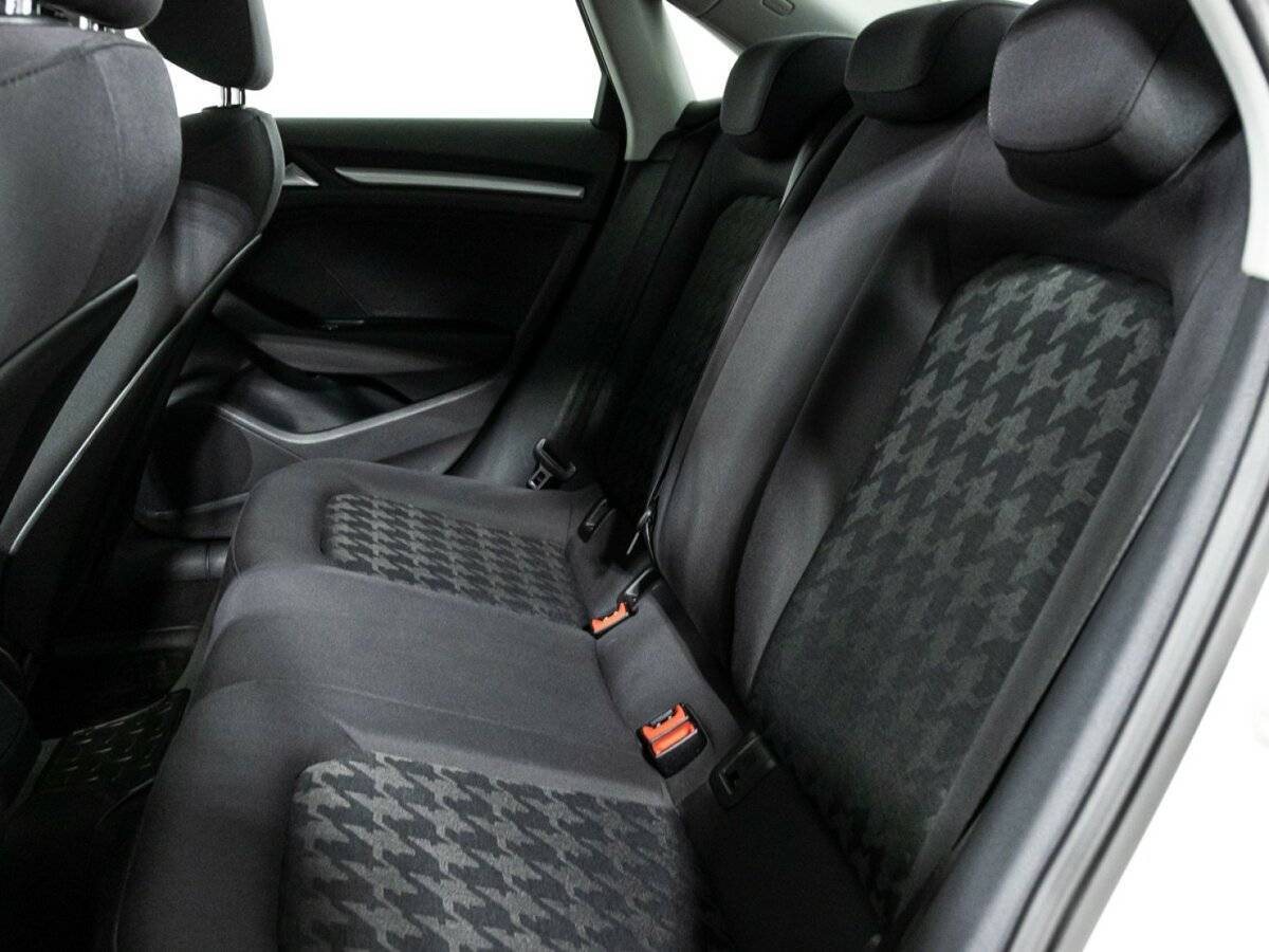 Audi A3 2015 года с пробегом. Фото: #9