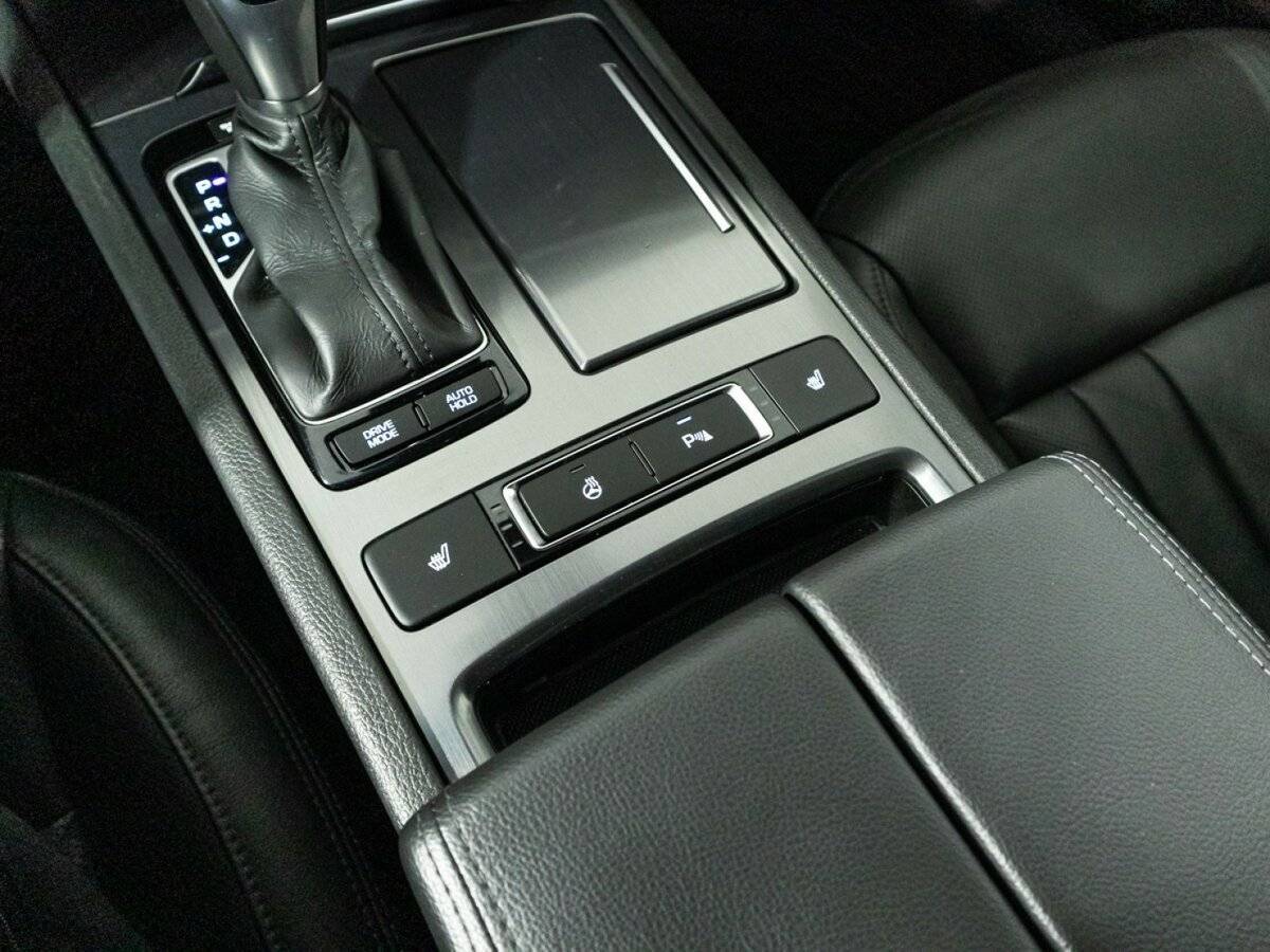 Hyundai Genesis 2015 года с пробегом. Фото: #17