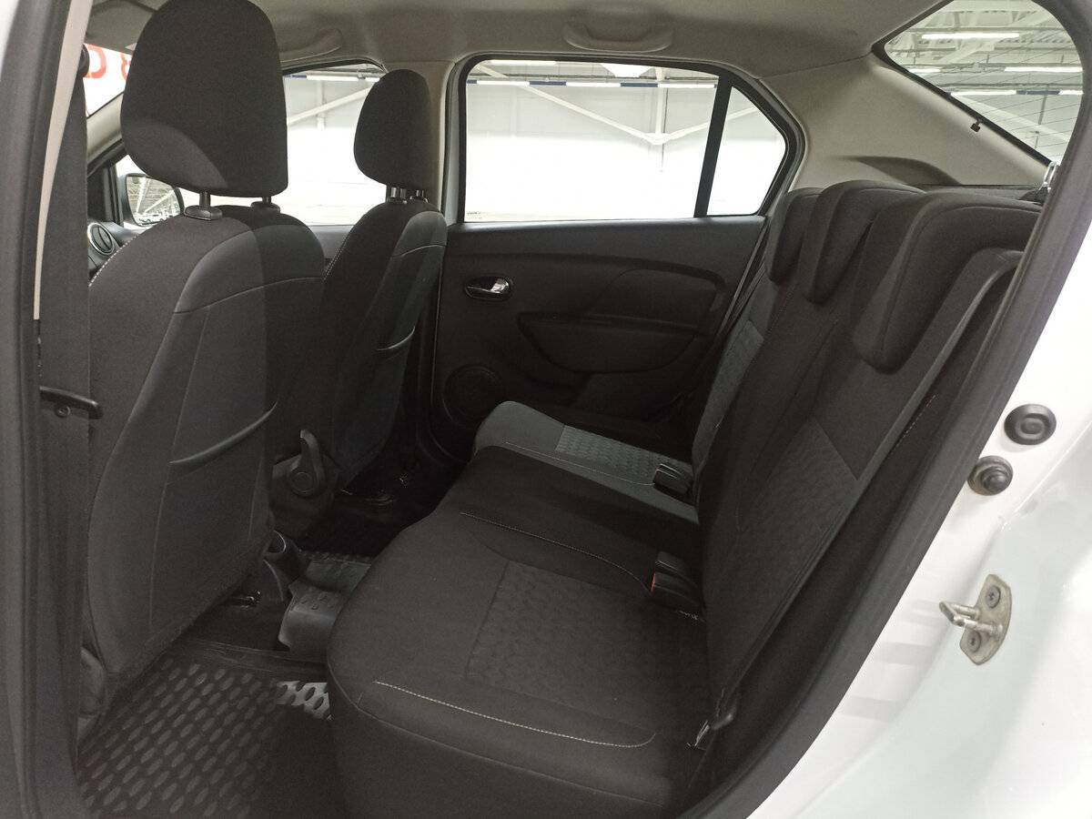 Б/У Рено Логан 2017 года. Фото: #11