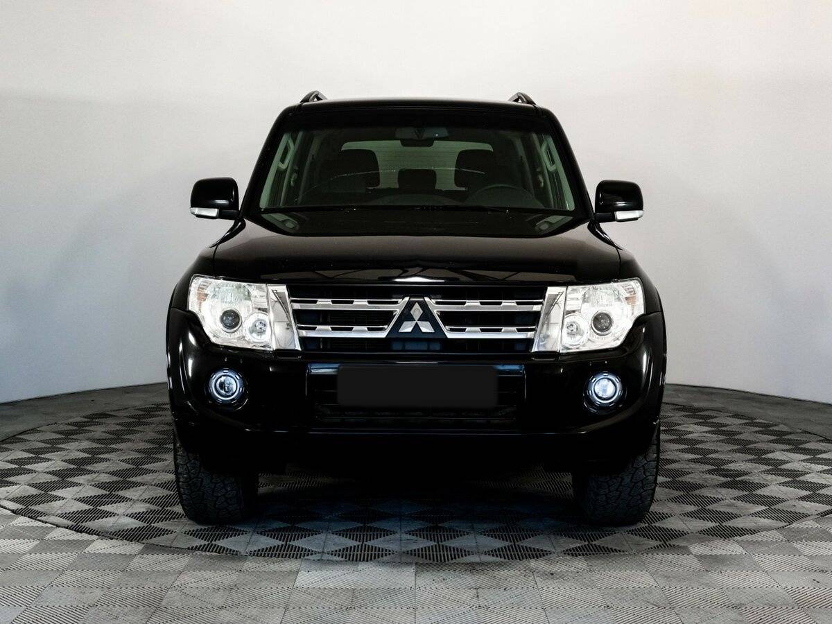 Mitsubishi Pajero 2012 года с пробегом. Фото: #1