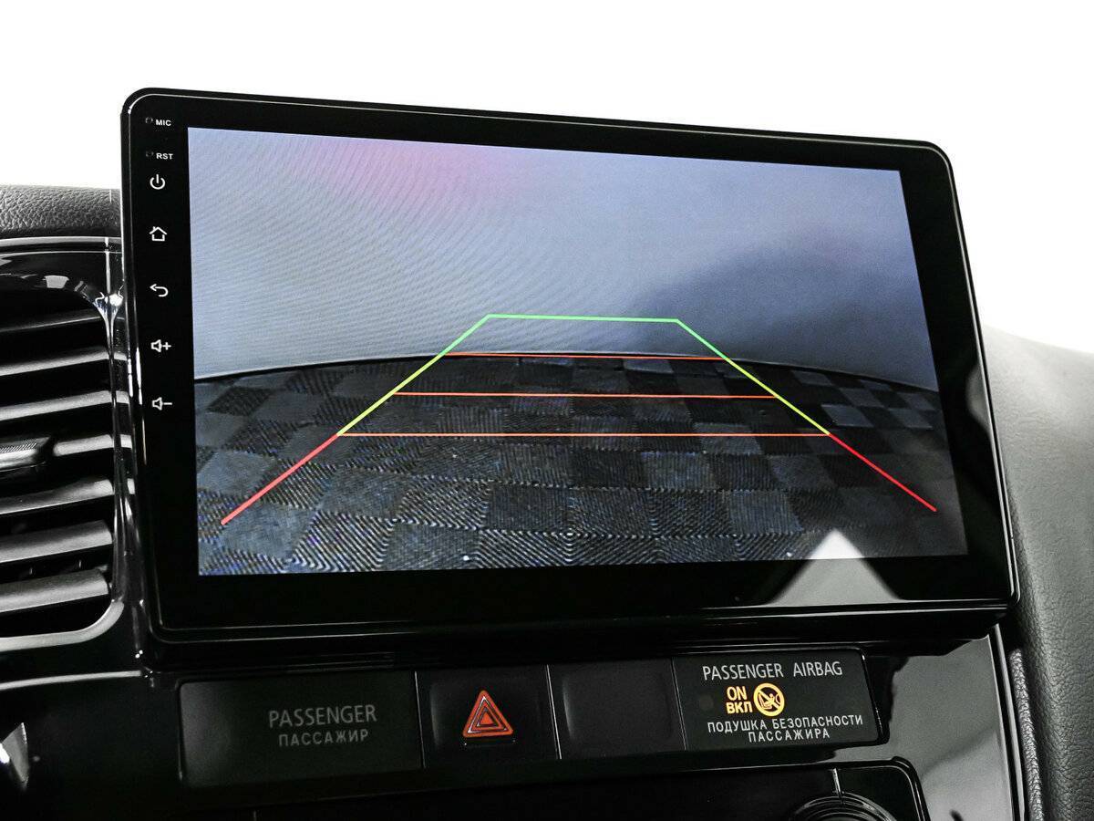 Б/У Митсубиши Оутлэндер 2015 года. Фото: #12