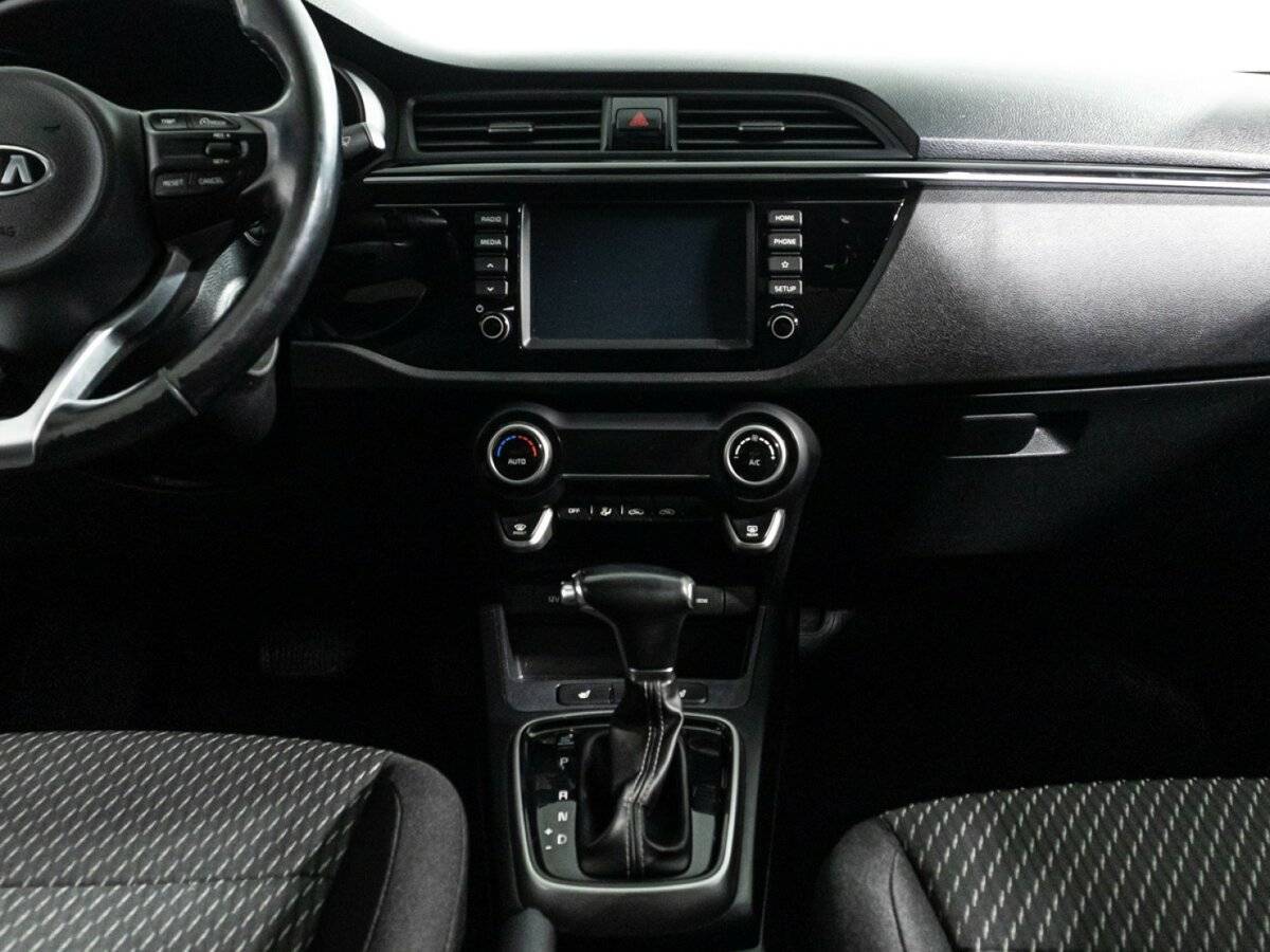 Б/У Киа Рио 2018 года. Фото: #13