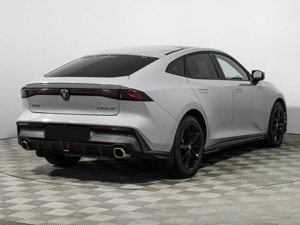 Changan UNI-V 2023 года с пробегом. Фото: #4