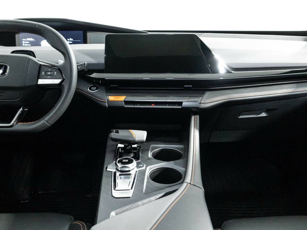 Changan UNI-V 2023 года с пробегом. Фото: #13