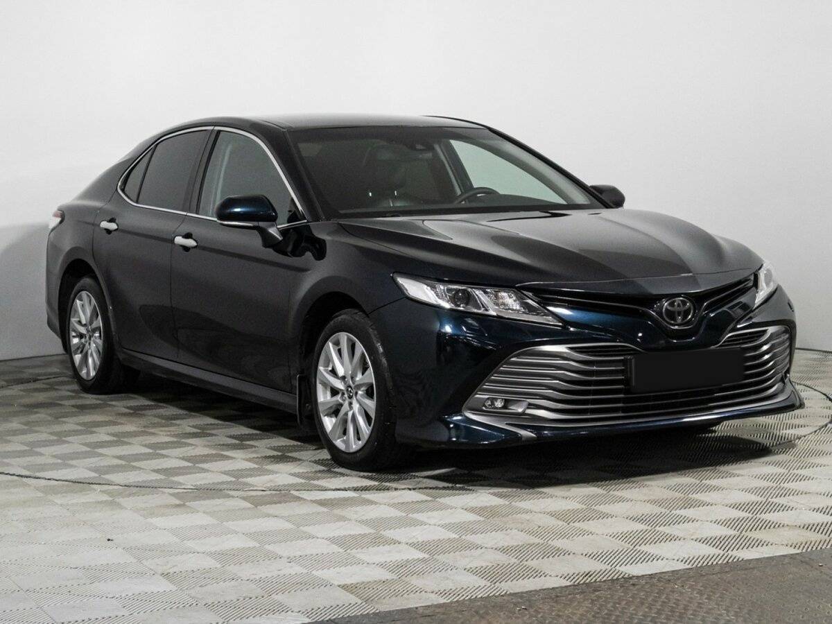 Toyota Camry 2019 года с пробегом. Фото: #2