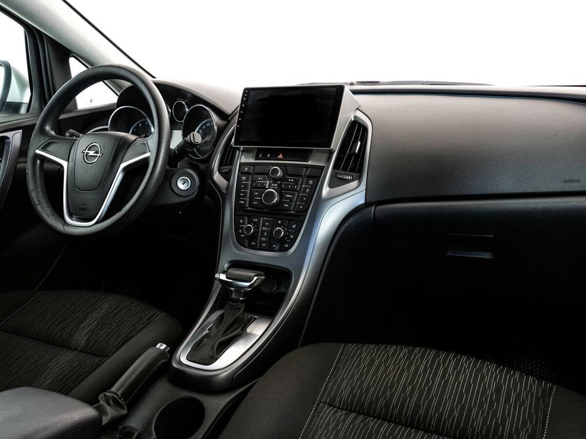 Б/У Опель Астра 2013 года. Фото: #8