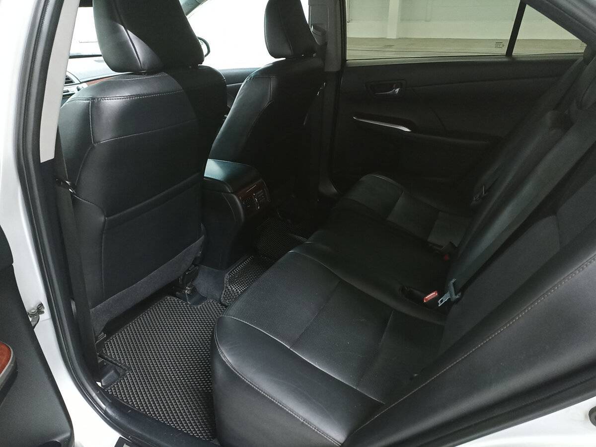 Б/У Тойота Камри 2014 года. Фото: #11